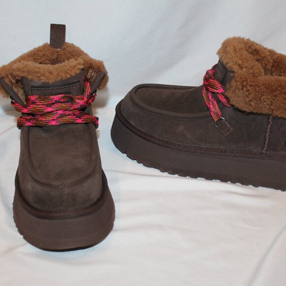 NIB UGG WOMEN'S FUNKARRA PLATFORM SUEDE SHEARLING LINED ANKLE BOOTS - Picture 3 of 7